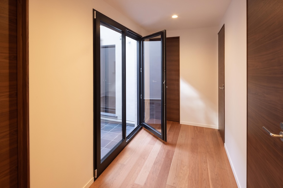 C-FLUSH　ウォルナット　700　枠（2x4用）