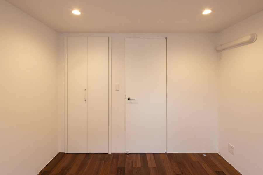 C-FLUSH　ピュアホワイト　600　扉