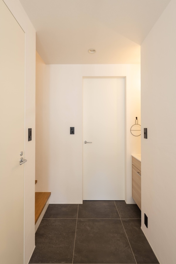 A-FLUSH　ピュアホワイト　600　扉